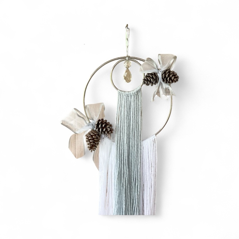 Wall Art Hand Crafted Suncatcher Silver White Gray Chrystal Christmas Pine Cone - Picture 3 of 13